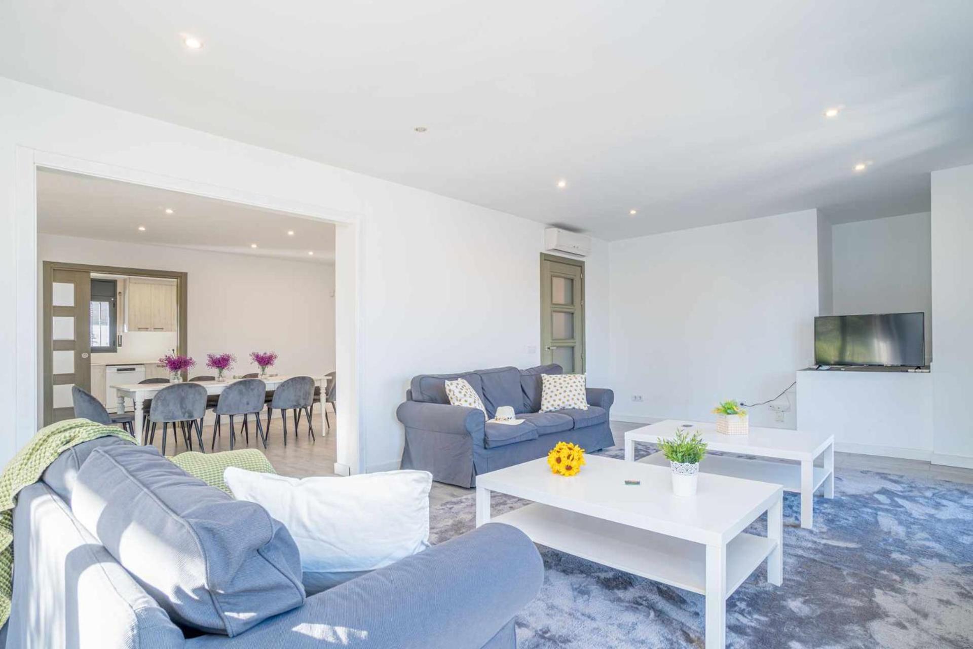 Jouvacations Domenec Villa Figueres (Girona)
