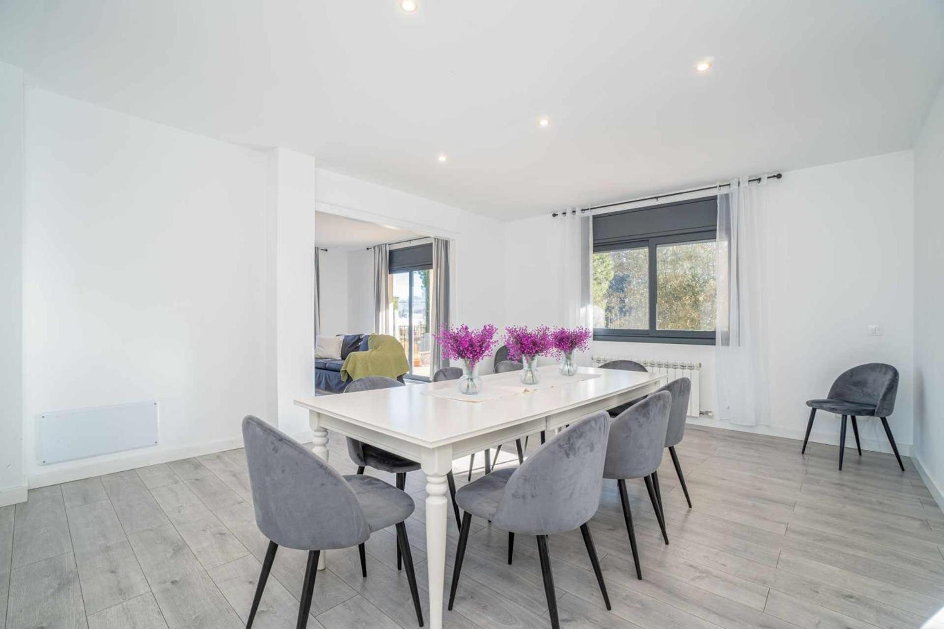 Jouvacations Domenec * Figueres (Girona)